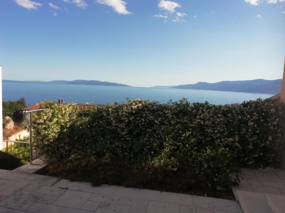 Apartments In Villa Azra Rijeka Exterior photo