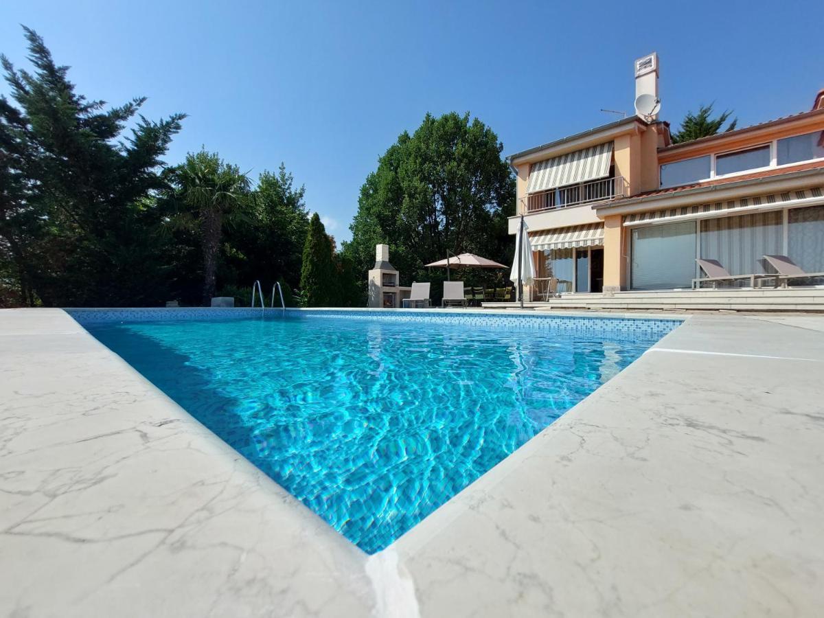 Apartments In Villa Azra Rijeka Exterior photo