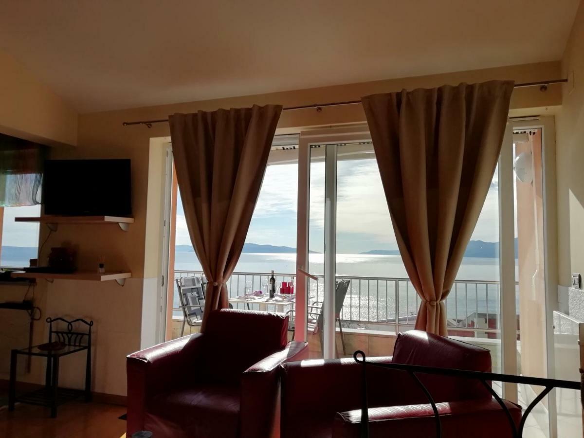 Apartments In Villa Azra Rijeka Exterior photo