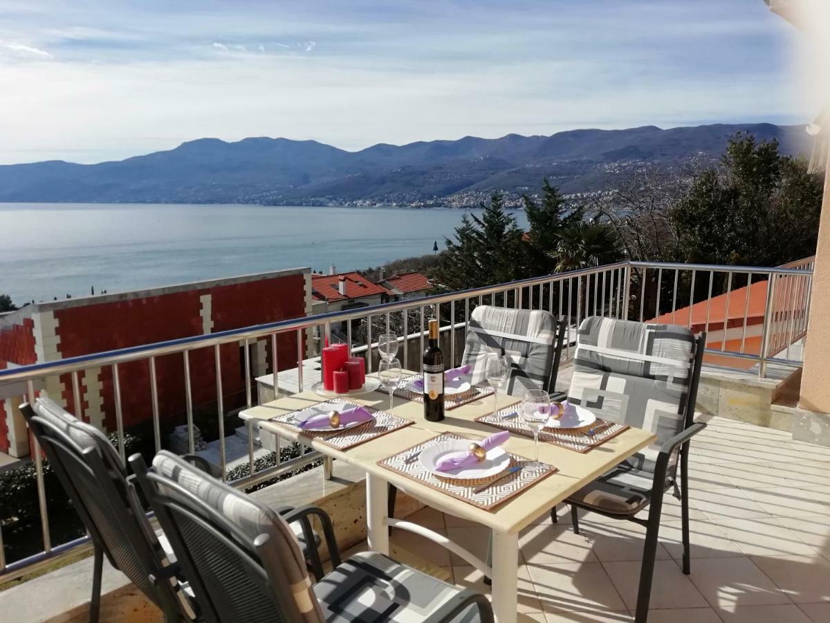 Apartments In Villa Azra Rijeka Exterior photo